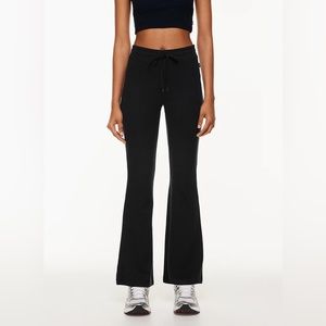 ❌SOLD❌ Aritzia TNA Leni Wafflex pants 🎀 size L